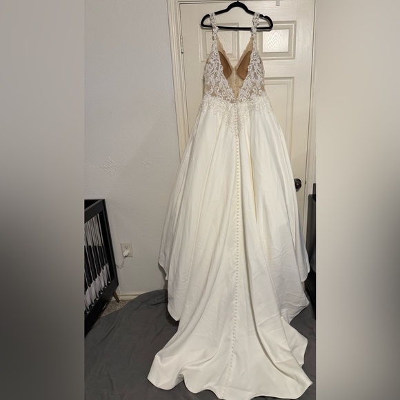 Morilee Style 5716 Petrova Wedding Dress - Picture 4 of 8